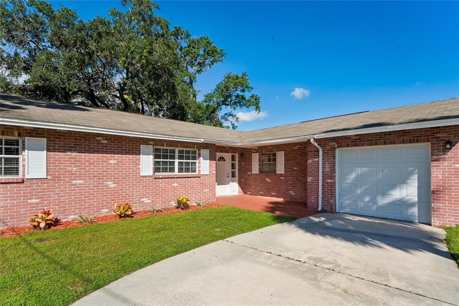 Single Family Residence at 4810 WYNWOOD DR, TAMPA, photo 2 of 25