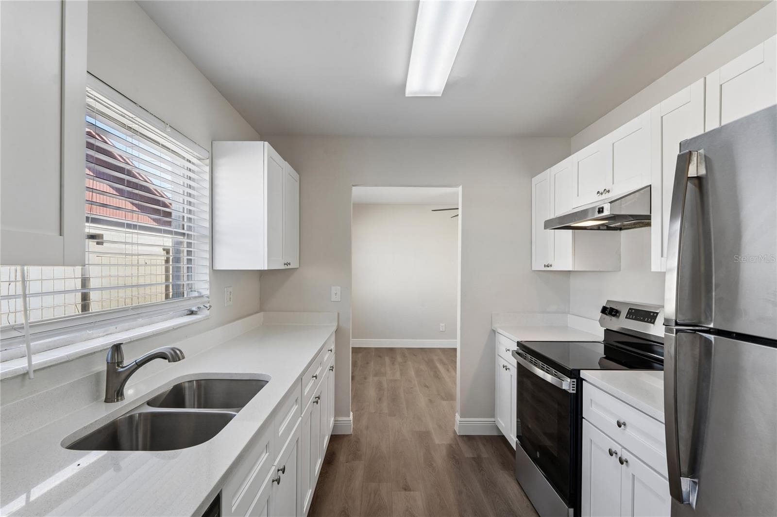 Single Family Residence at 4810 WYNWOOD DR, TAMPA, photo 6 of 25