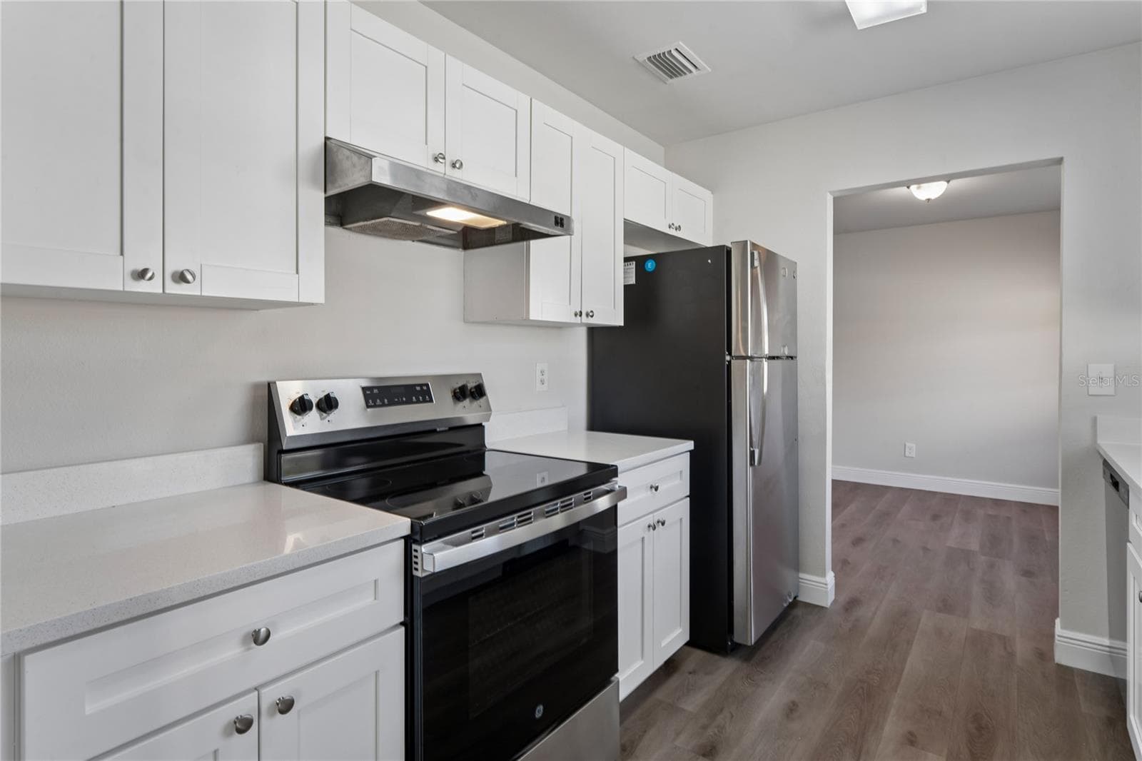 Single Family Residence at 4810 WYNWOOD DR, TAMPA, photo 8 of 25