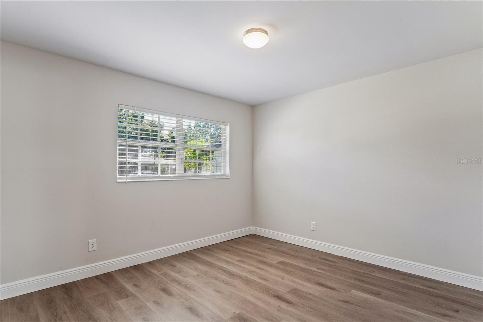 Single Family Residence at 4810 WYNWOOD DR, TAMPA, photo 16 of 25