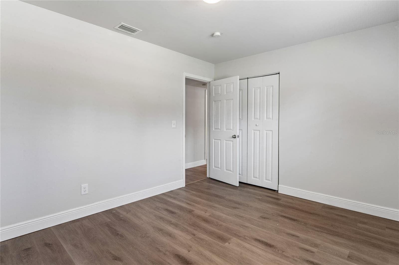 Single Family Residence at 4810 WYNWOOD DR, TAMPA, photo 17 of 25