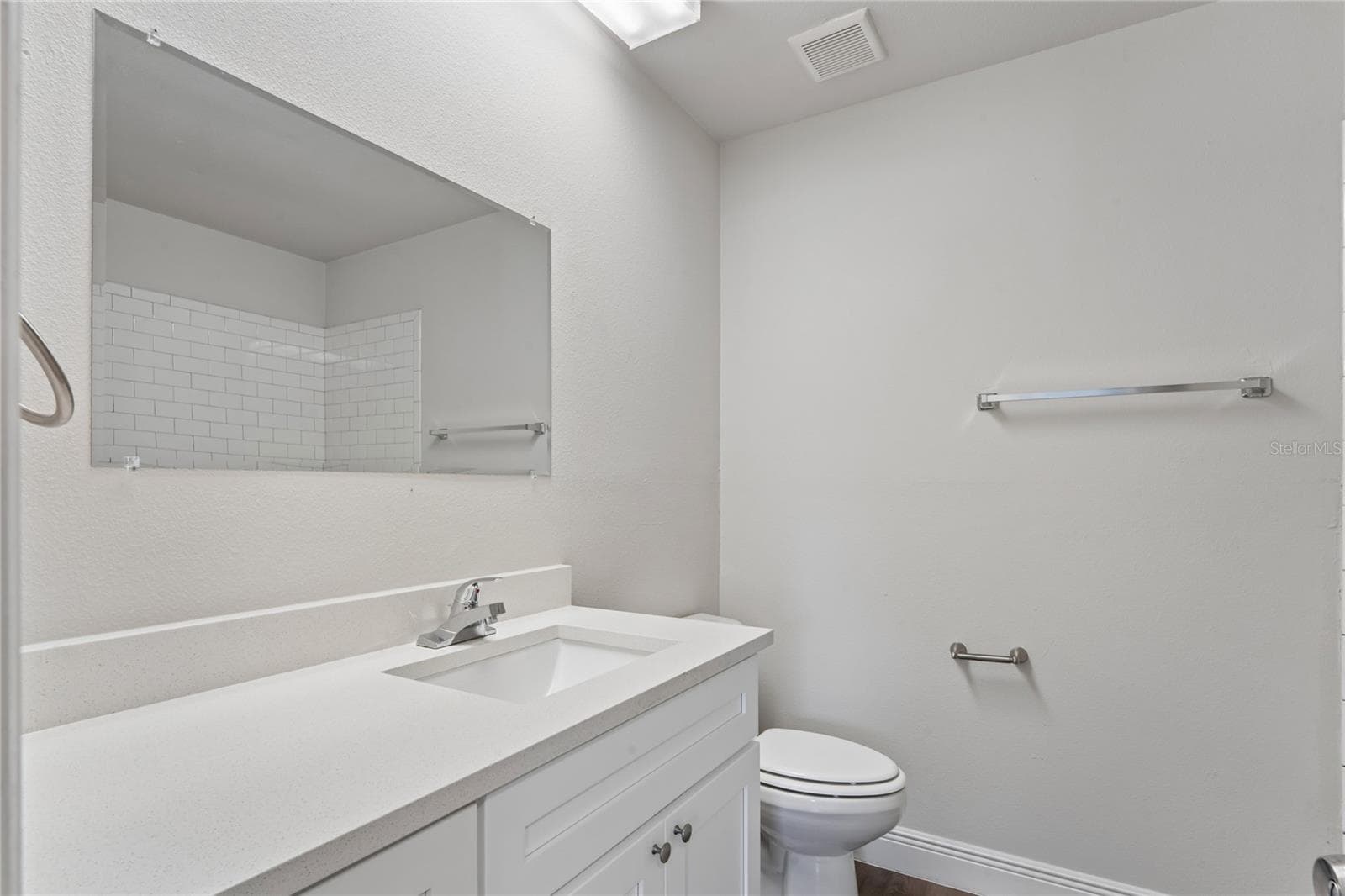 Single Family Residence at 4810 WYNWOOD DR, TAMPA, photo 18 of 25