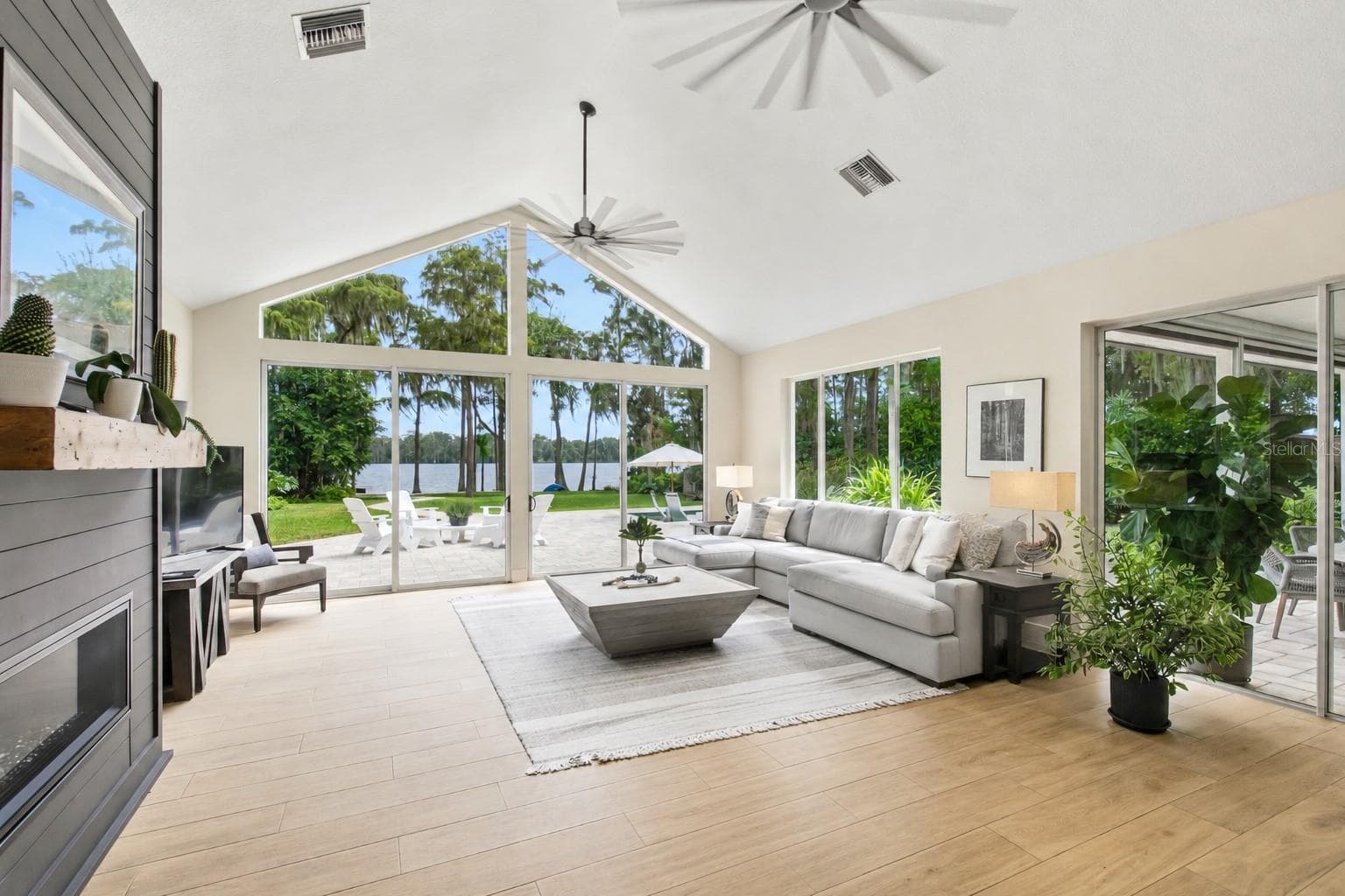 Single Family Residence at 4733 CHULUOTA RD, ORLANDO, photo 14 of 49