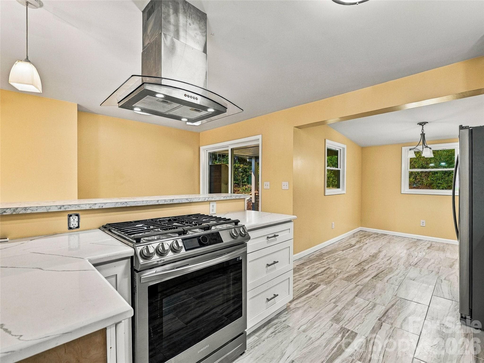 new appliances - 33 Phipps Street, Weaverville