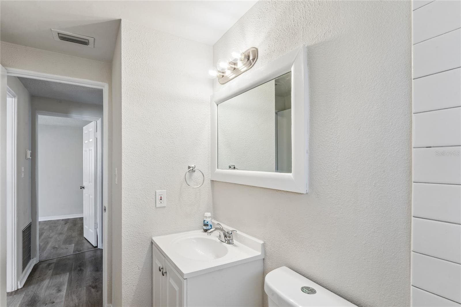 Single Family Residence at 4655 48TH AVE N, ST PETERSBURG, photo 16 of 24