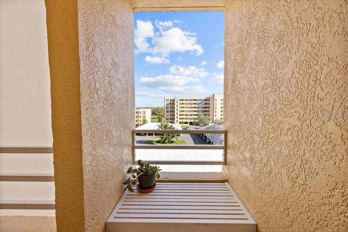 Condominium at 4460 FAIRWAYS BLVD #401, BRADENTON, photo 6 of 40