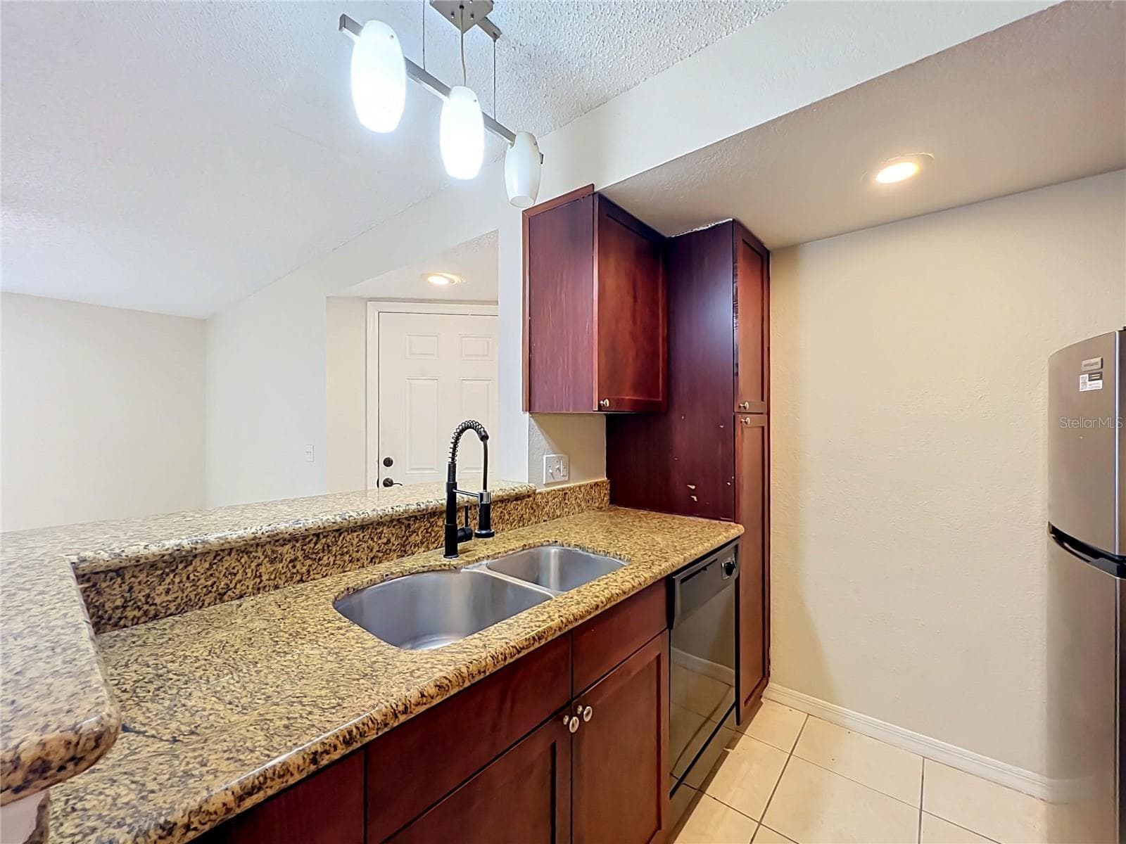 Quadruplex at 5116 CONROY RD #23, ORLANDO, photo 38 of 100