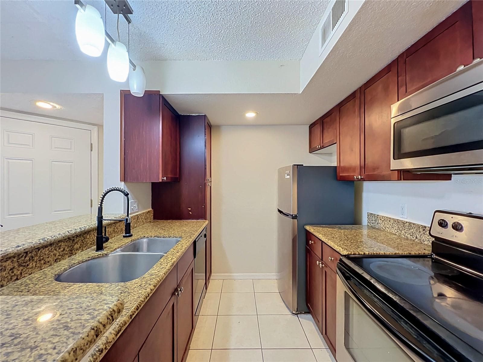 Quadruplex at 5116 CONROY RD #23, ORLANDO, photo 43 of 100