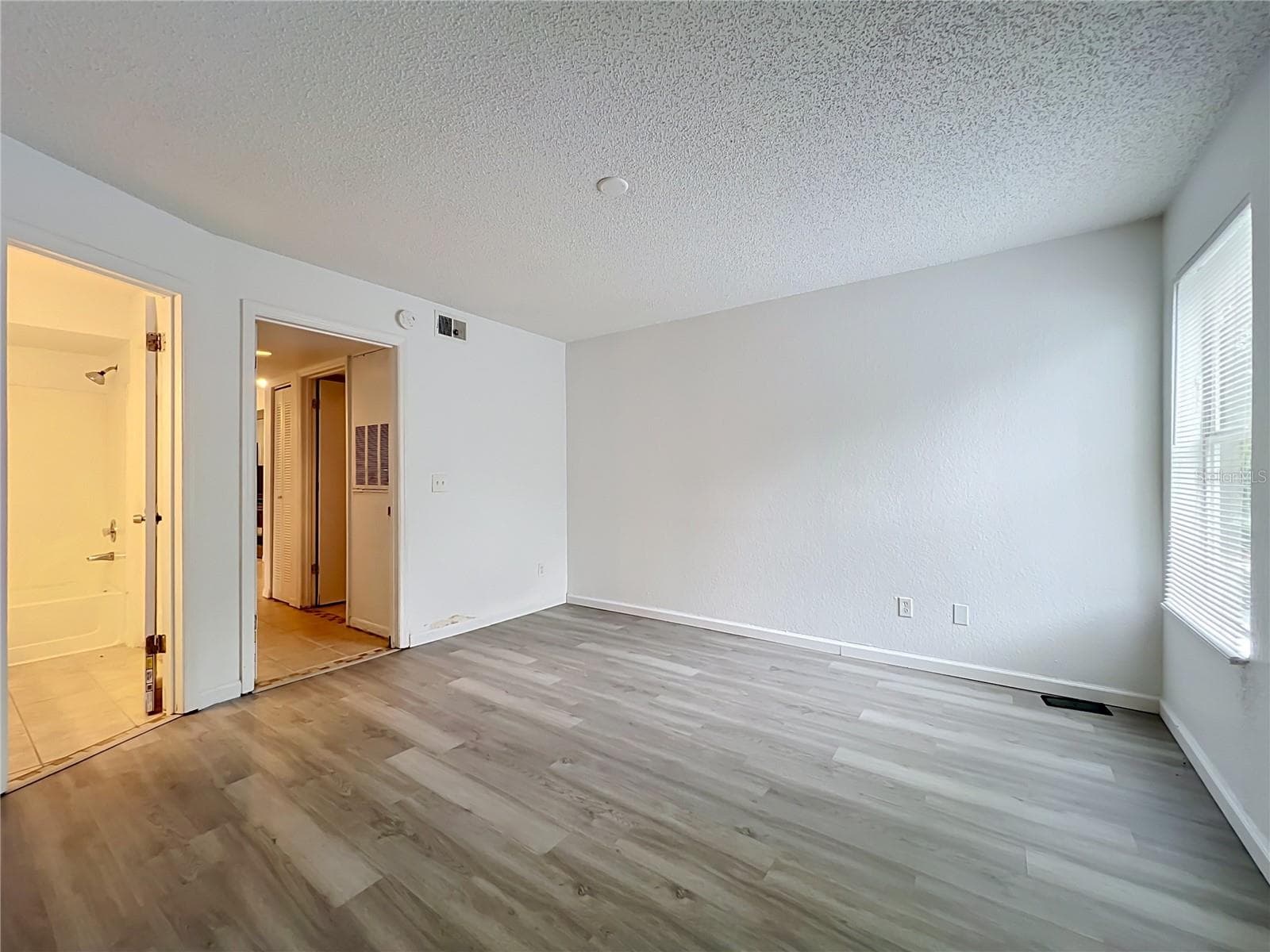 Quadruplex at 5116 CONROY RD #23, ORLANDO, photo 82 of 100
