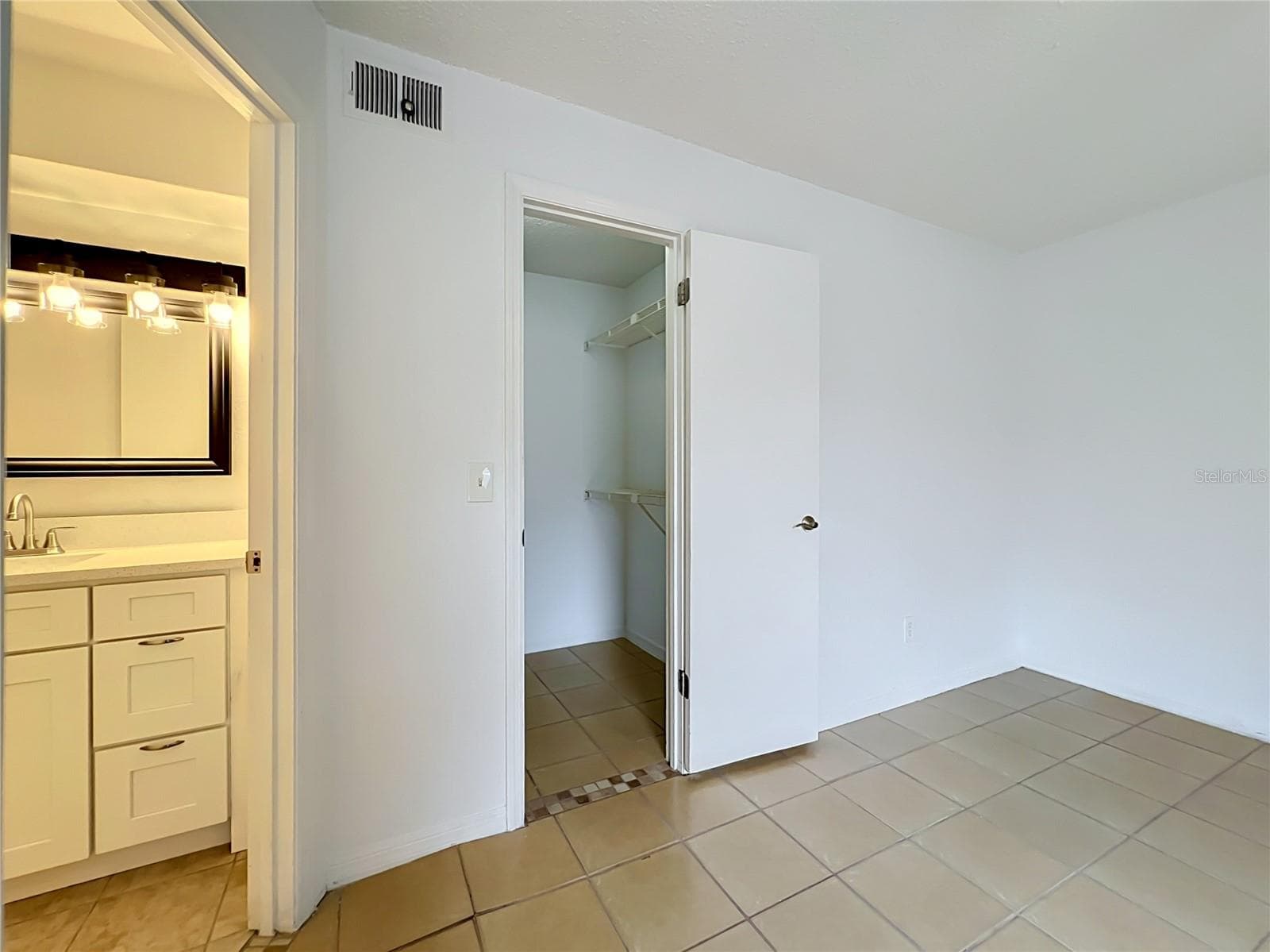 Quadruplex at 5116 CONROY RD #23, ORLANDO, photo 86 of 100