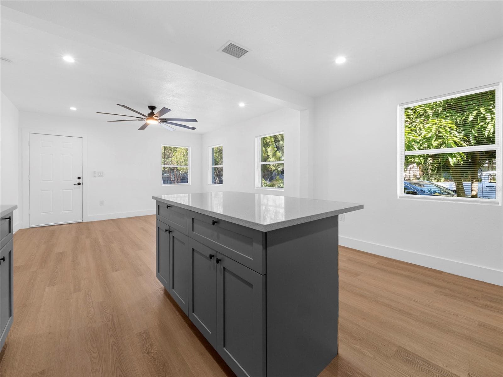 Single Family Residence at 7305 N TALIAFERRO AVE, TAMPA, photo 19 of 39