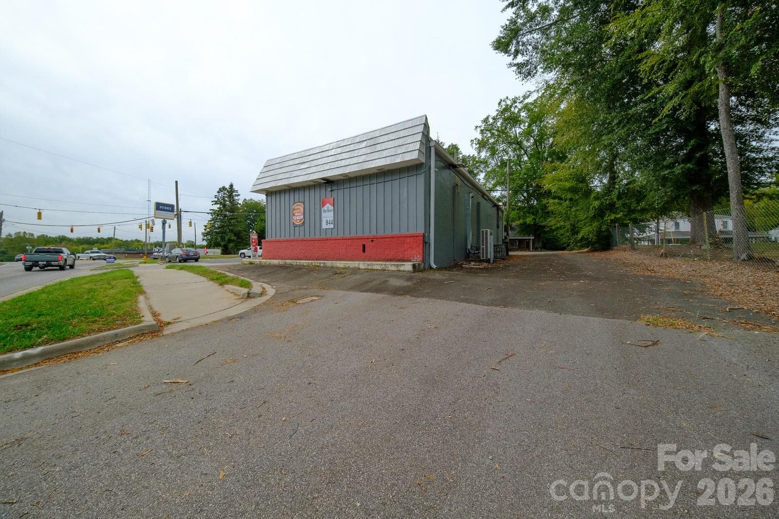 Business at 1000 N Charlotte Avenue, Monroe, photo 5 of 16