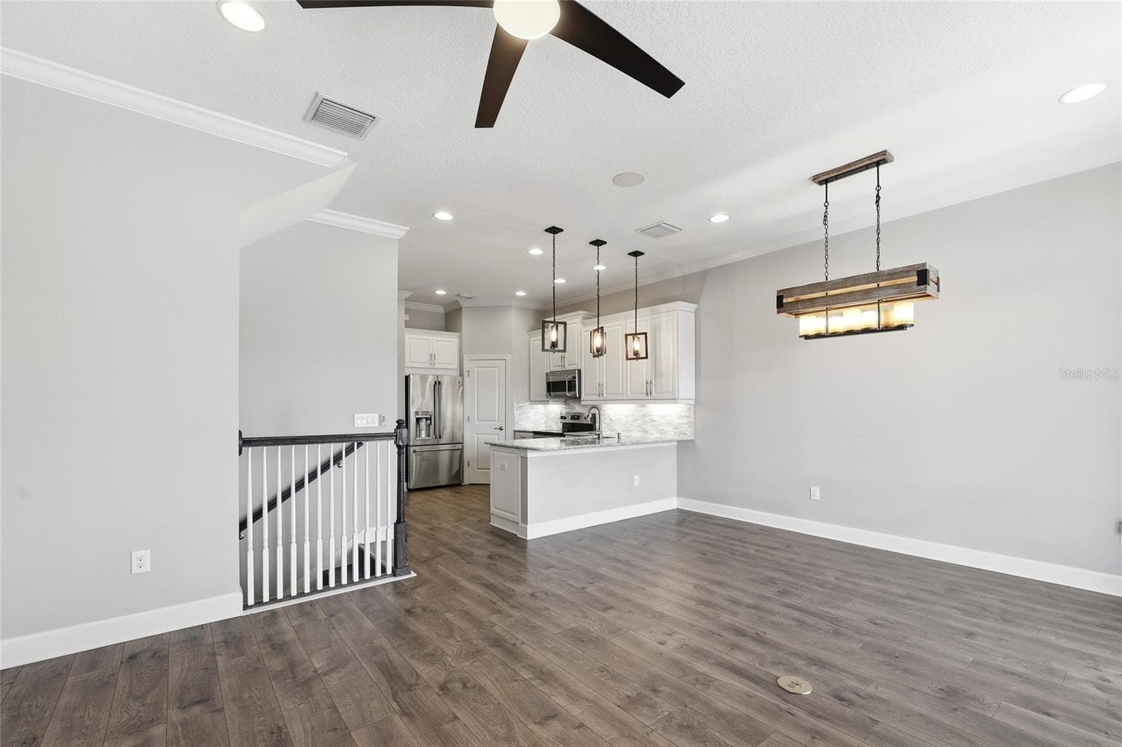 Townhouse at 6072 MOORINGS DR S, ST PETERSBURG, photo 14 of 64