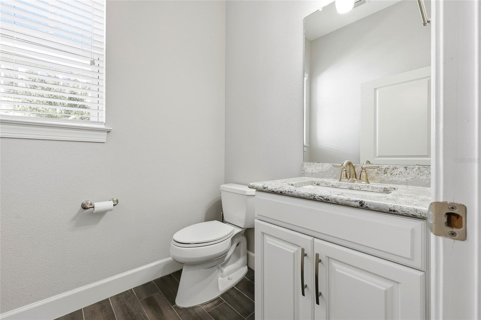 Guest bathroom - 6072 MOORINGS DR S, ST PETERSBURG