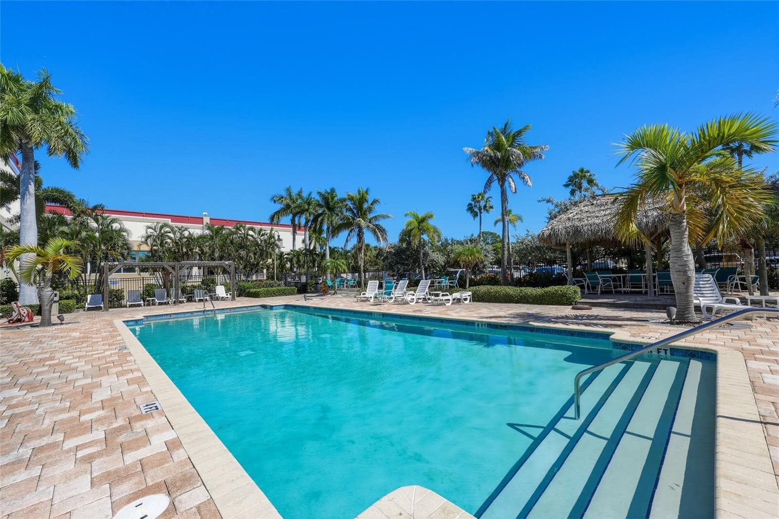 Community Pool - 6072 MOORINGS DR S, ST PETERSBURG