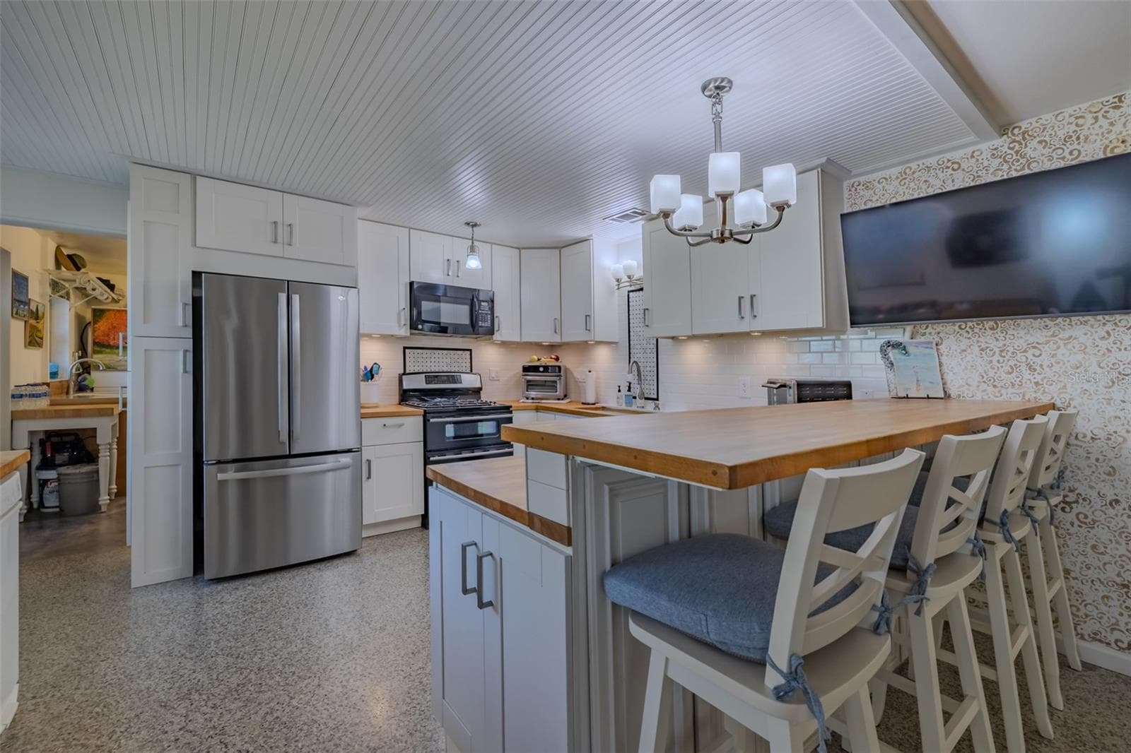 Single Family Residence at 405 2ND ST SW, RUSKIN, photo 14 of 54