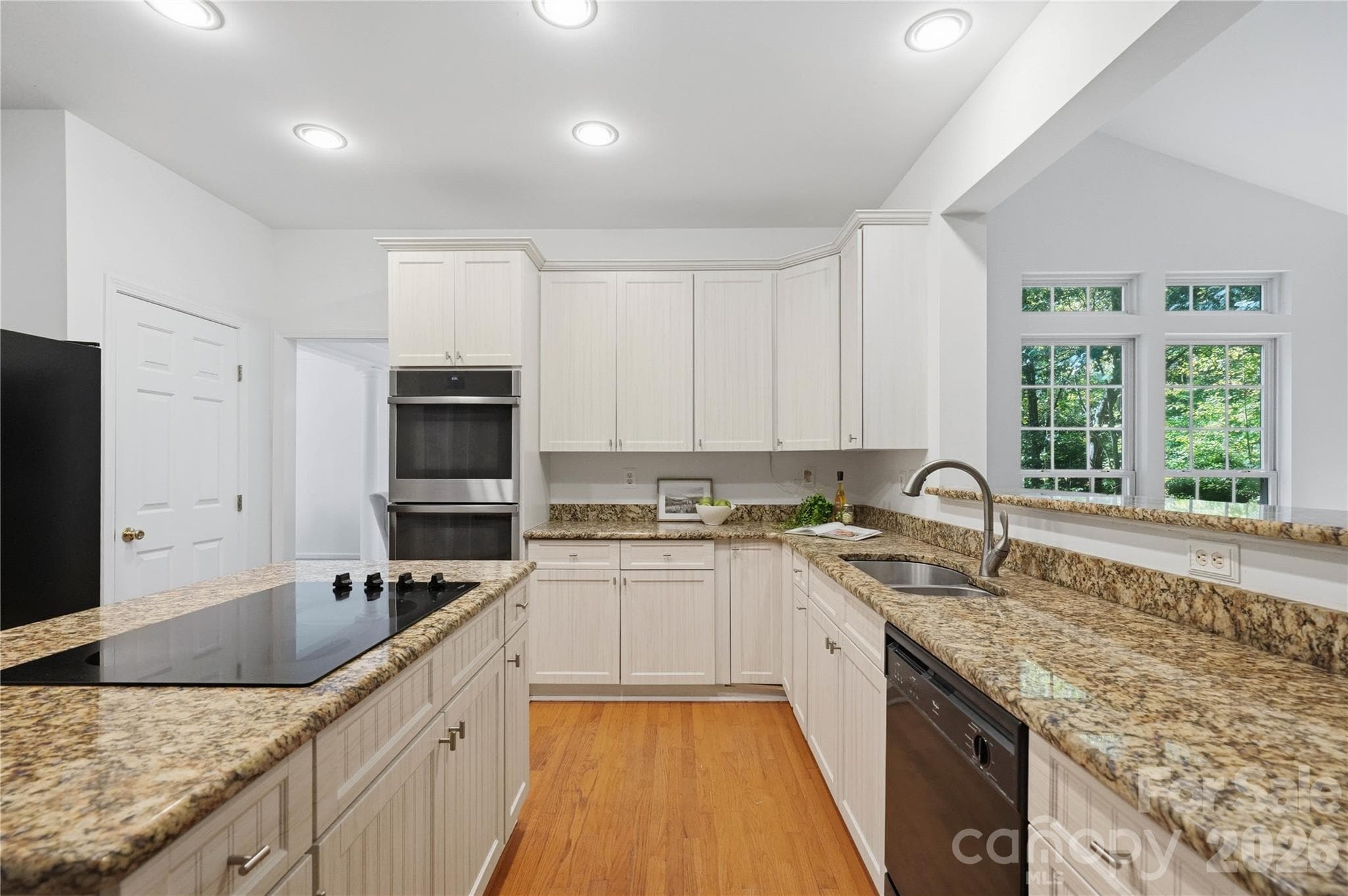 Single Family Residence at 7900 Wilby Hollow Drive, Charlotte, photo 18 of 35