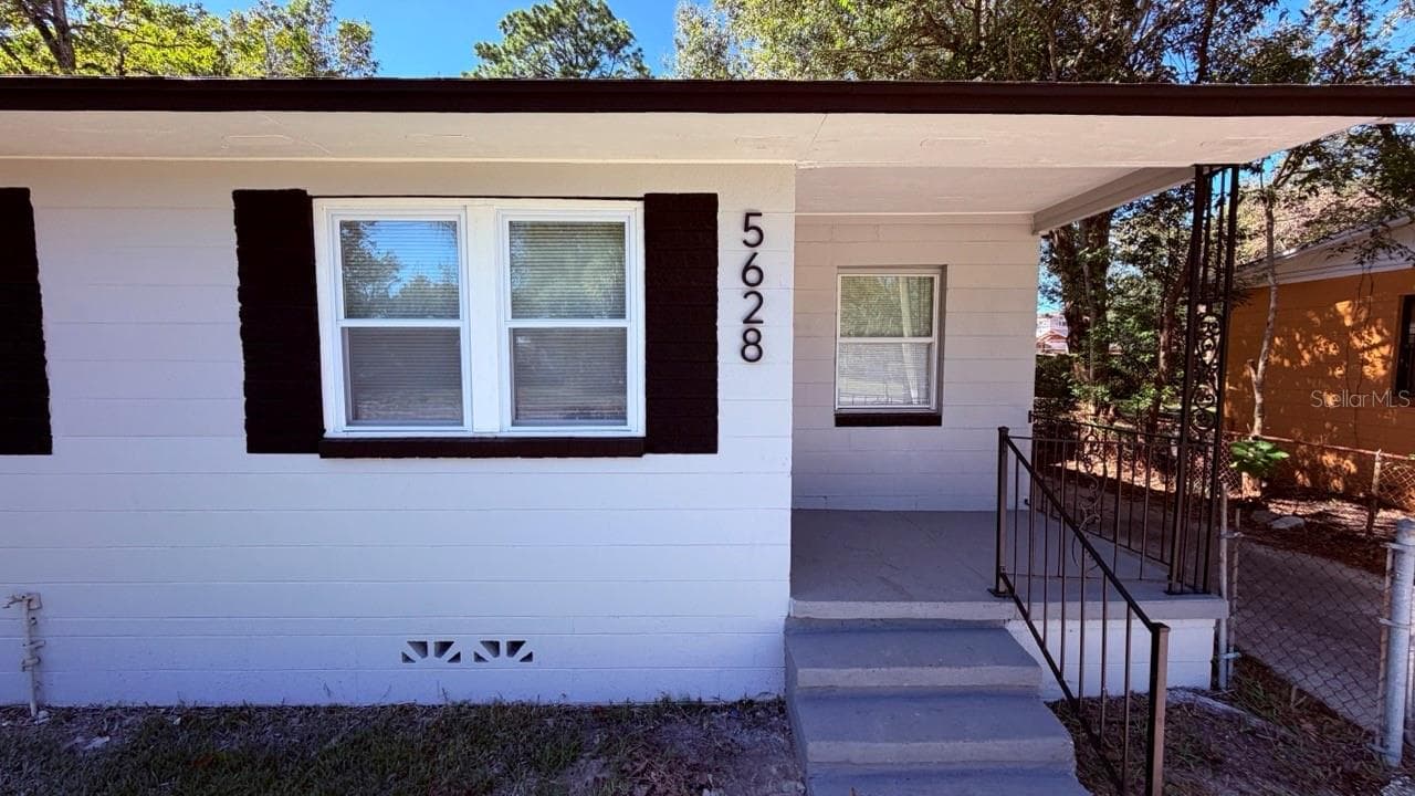 Single Family Residence at 5628 BELAFONTE DR, JACKSONVILLE, photo 10 of 82