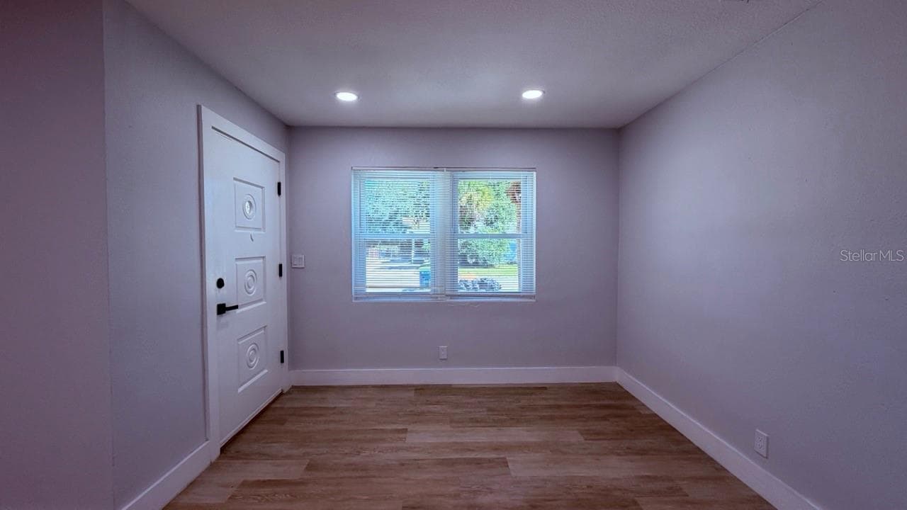 Single Family Residence at 5628 BELAFONTE DR, JACKSONVILLE, photo 25 of 82