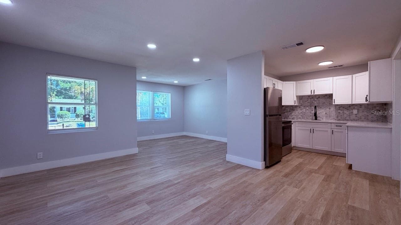 Single Family Residence at 5628 BELAFONTE DR, JACKSONVILLE, photo 29 of 82