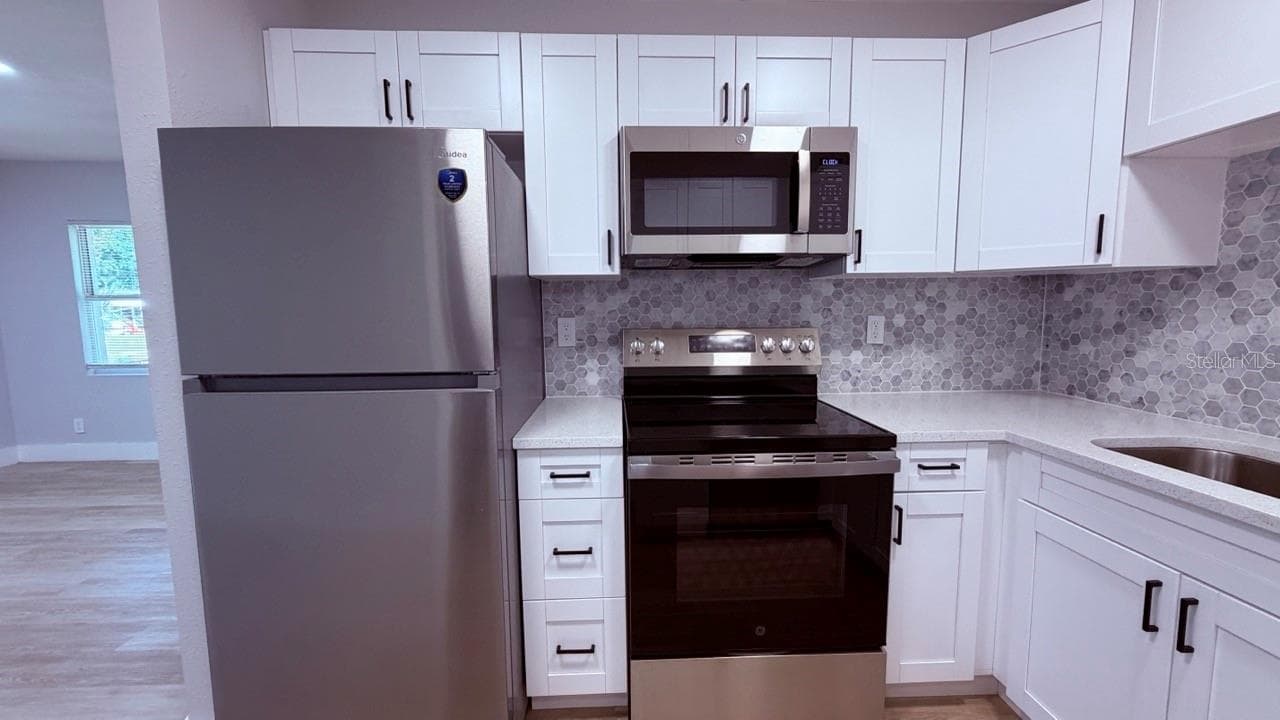 Single Family Residence at 5628 BELAFONTE DR, JACKSONVILLE, photo 31 of 82