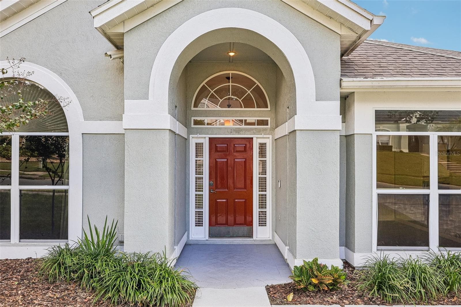 Single Family Residence at 1113 HAWTHORNE COVE DR, OCOEE, photo 2 of 43
