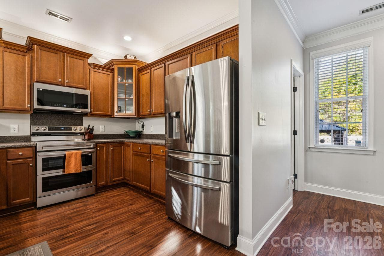Townhouse at 363 Beacon Street, Concord, photo 6 of 24