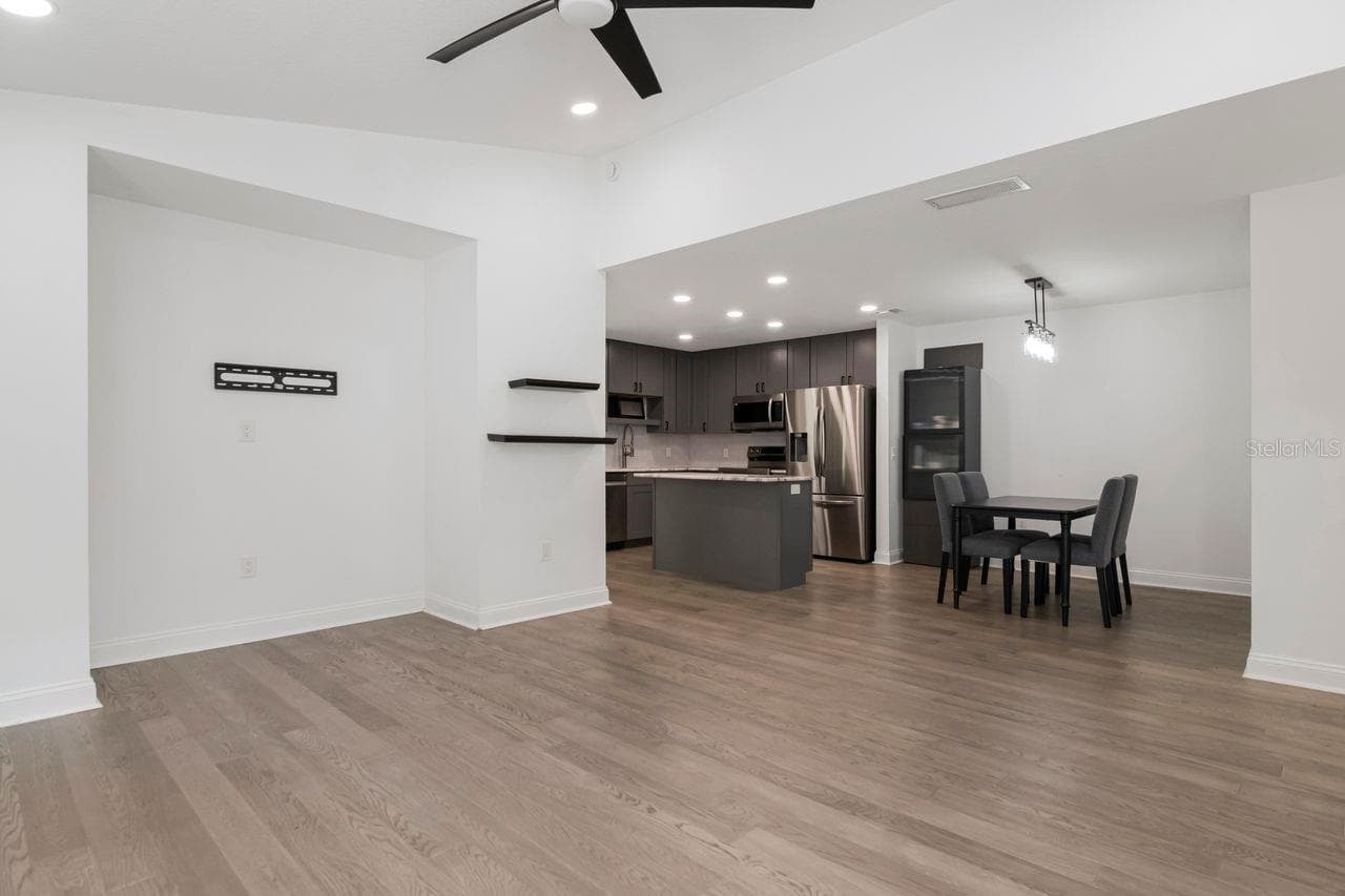 Condominium at 9481 HIGHLAND OAK DR. #514, TAMPA, photo 7 of 30