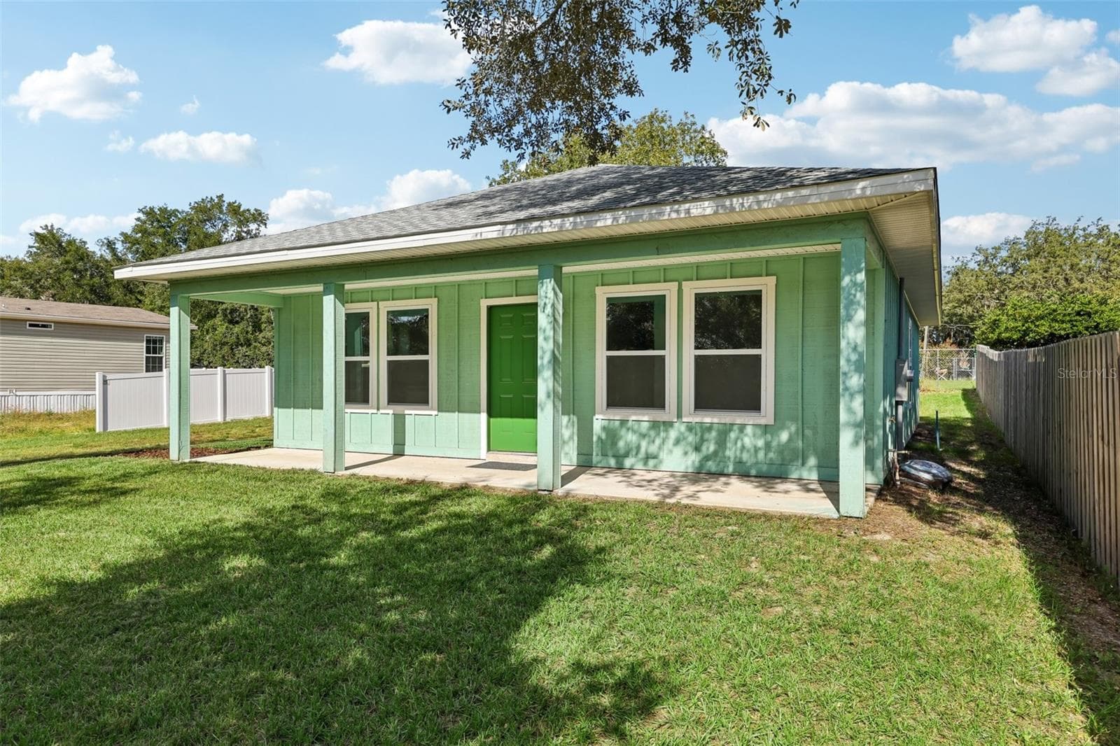 Single Family Residence at 40091 OAKRIDGE DR, LADY LAKE, photo 3 of 30