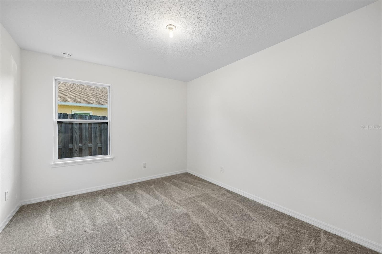 Single Family Residence at 40091 OAKRIDGE DR, LADY LAKE, photo 15 of 30