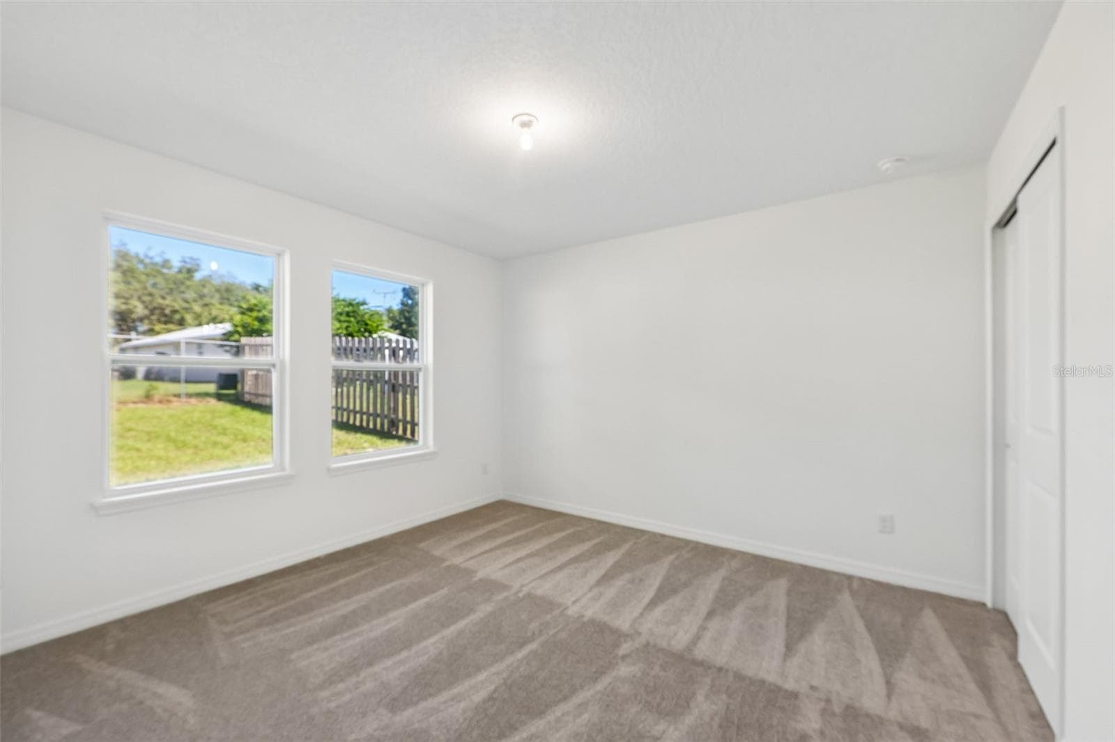 Single Family Residence at 40091 OAKRIDGE DR, LADY LAKE, photo 18 of 30