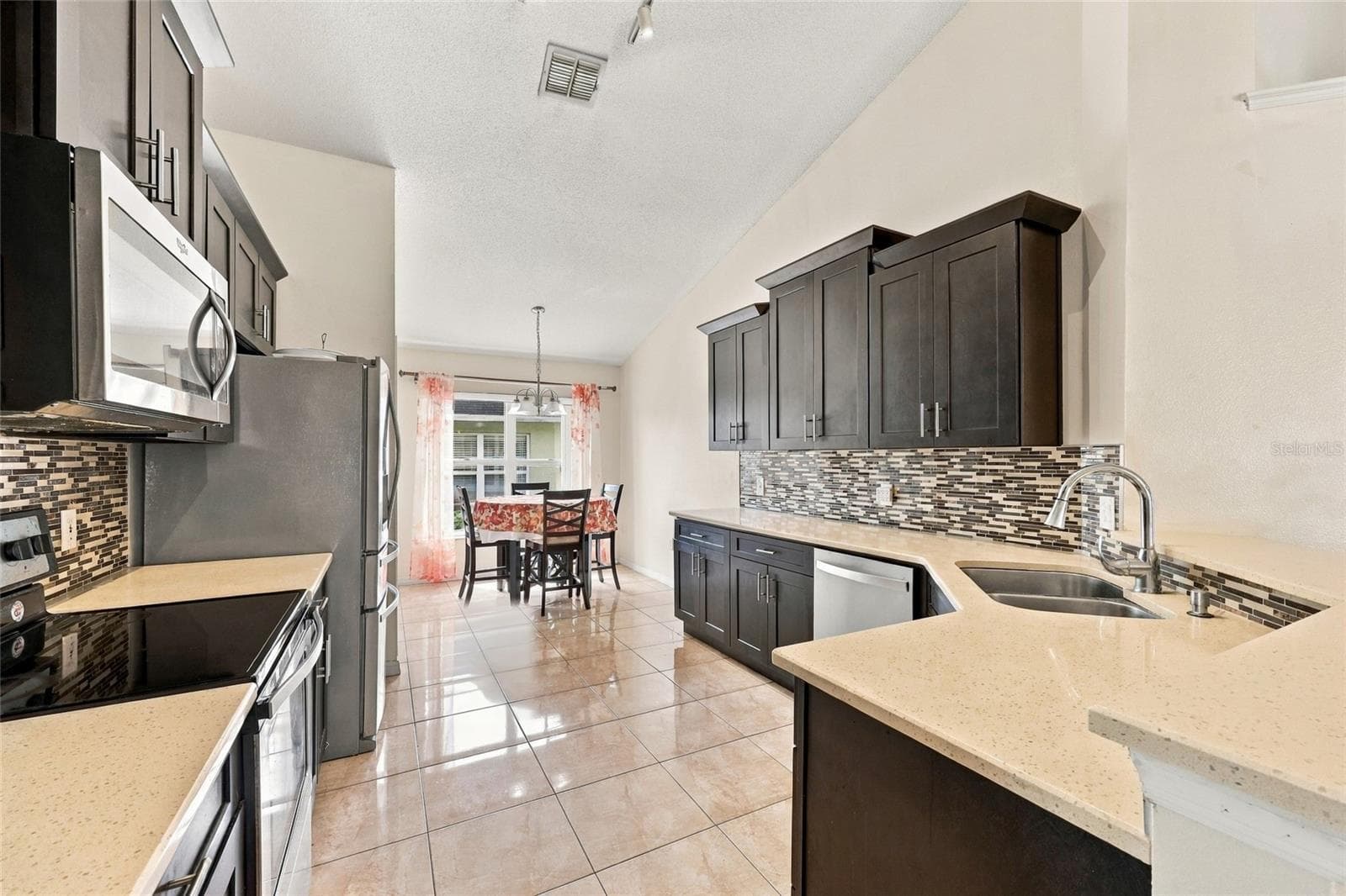Single Family Residence at 2452 WINCHESTER BLVD, KISSIMMEE, photo 9 of 21