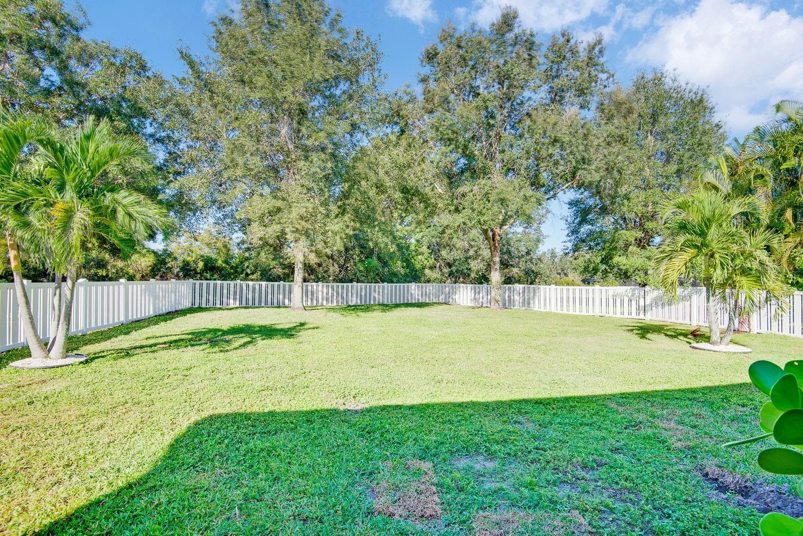 Single Family Residence at 4914 TORREY PINES RUN, BRADENTON, photo 4 of 78