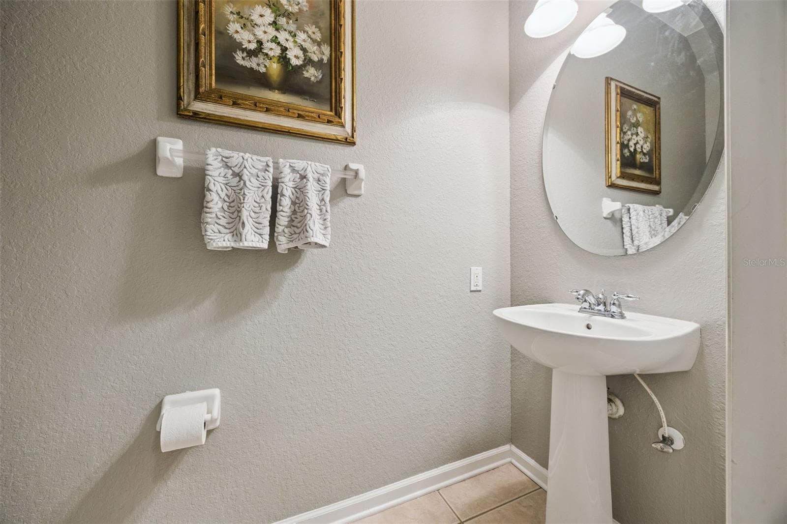 Half Bathroom downstairs - 1140 TOLUKE PT, ORLANDO