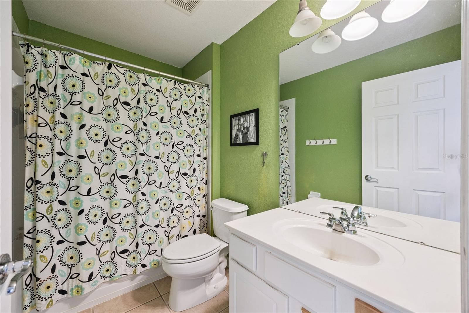 Full Bathroom for fourth and fifth bedroom - 1140 TOLUKE PT, ORLANDO