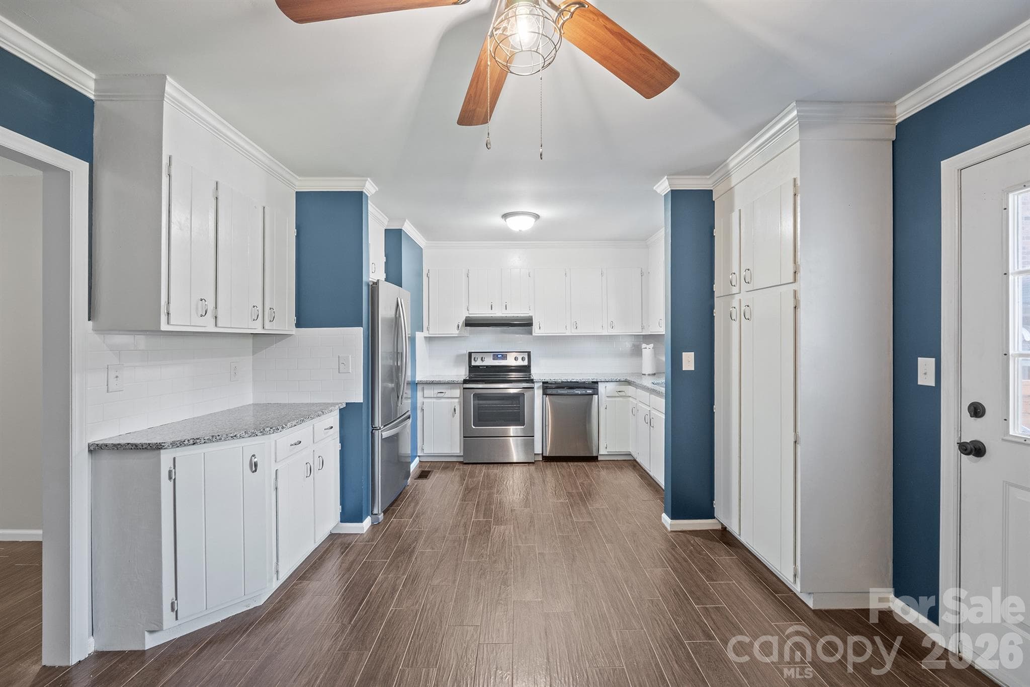 Townhouse at 731 10th Avenue NE, Hickory, photo 5 of 30