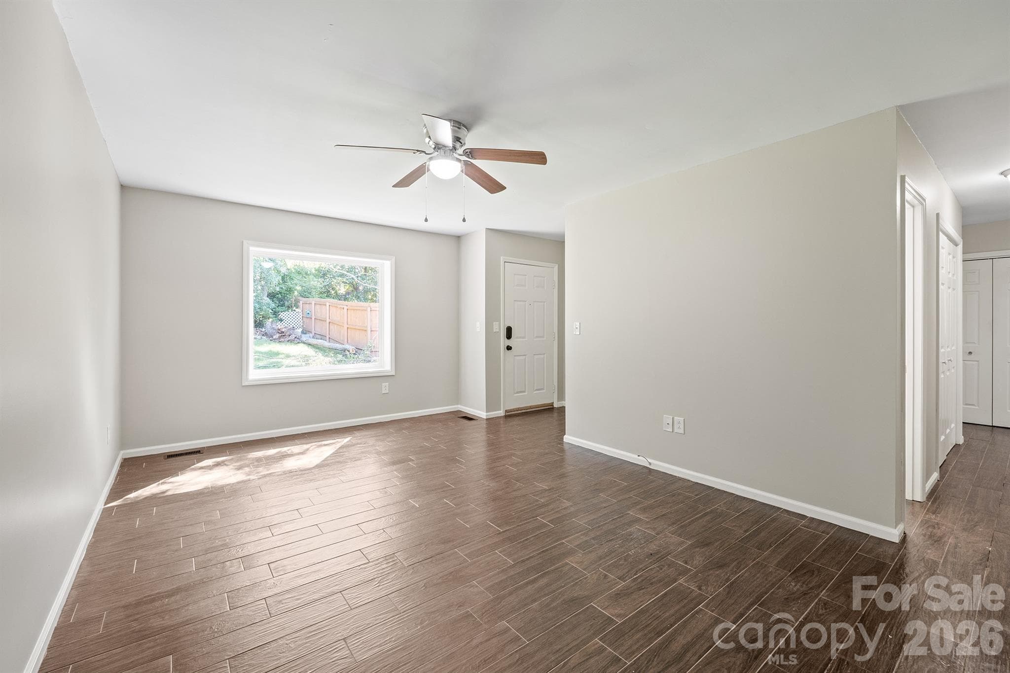Townhouse at 731 10th Avenue NE, Hickory, photo 8 of 30