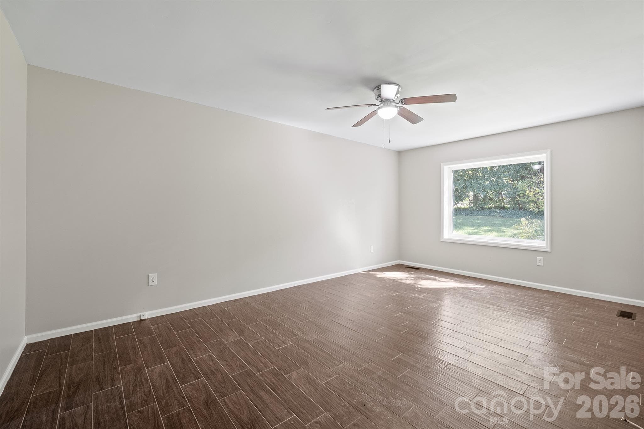 Townhouse at 731 10th Avenue NE, Hickory, photo 9 of 30