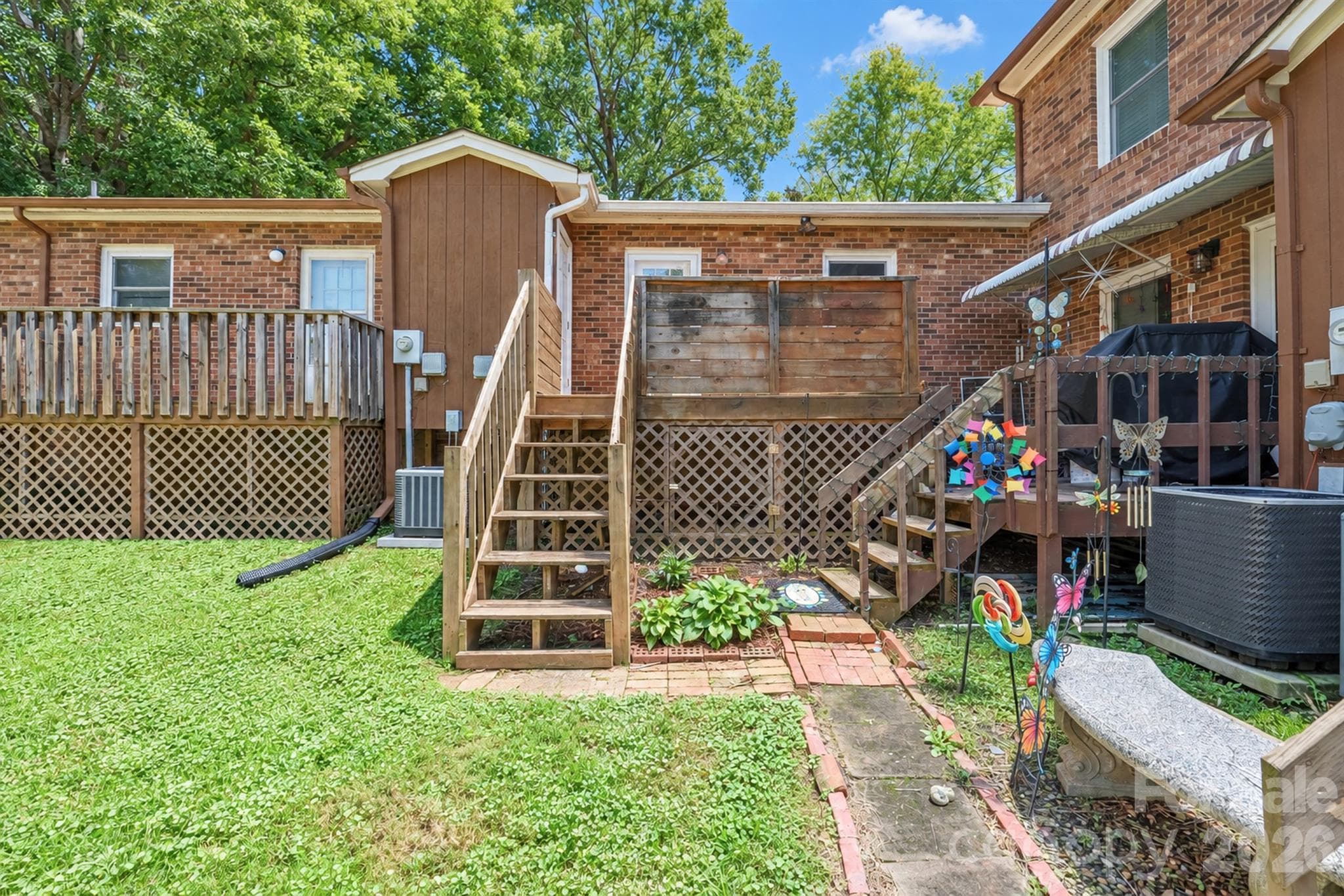 Townhouse at 731 10th Avenue NE, Hickory, photo 29 of 30