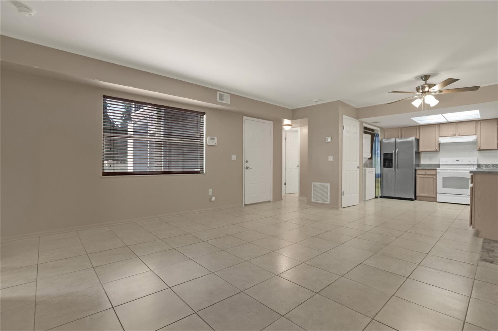 Condominium at 87 WINDTREE LN #K, WINTER GARDEN, photo 5 of 19