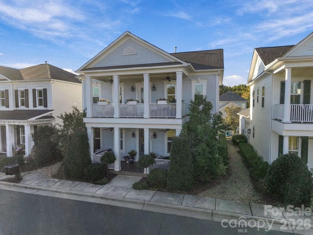 Single Family Residence at 720 Loretto Lane, Fort Mill, photo 3 of 48