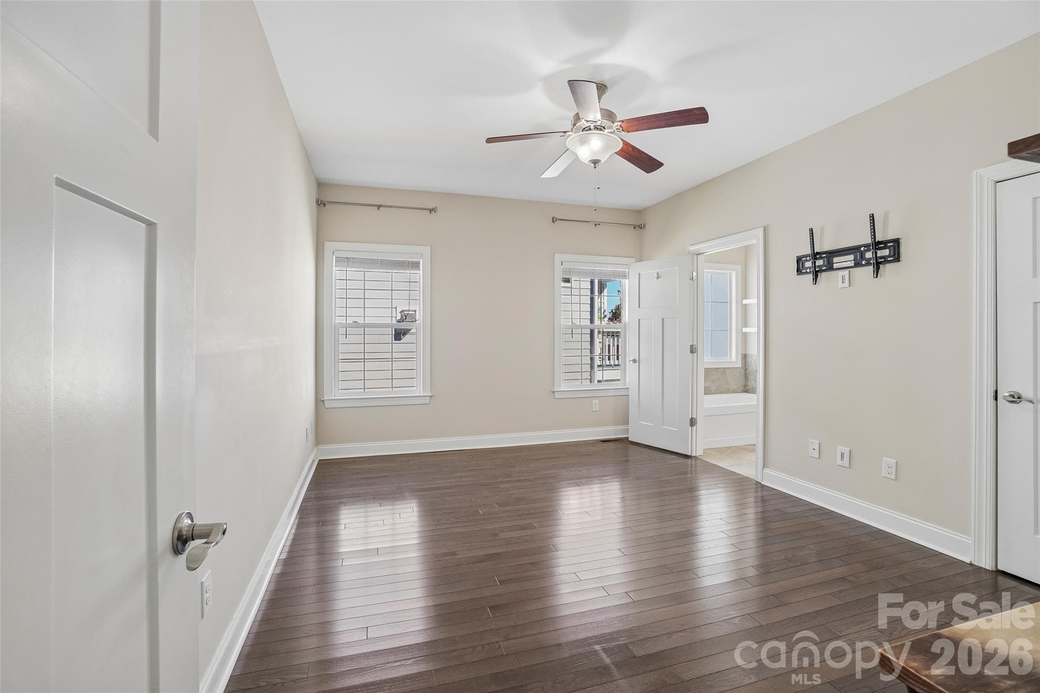 Single Family Residence at 3 Dreambird Drive, Leicester, photo 4 of 27