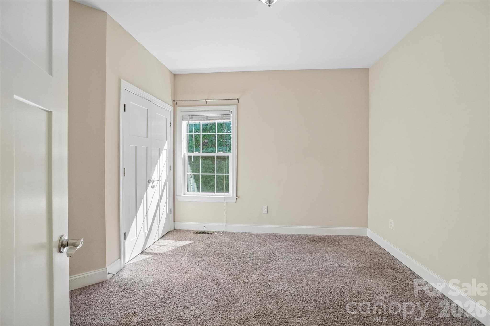 Single Family Residence at 3 Dreambird Drive, Leicester, photo 17 of 27