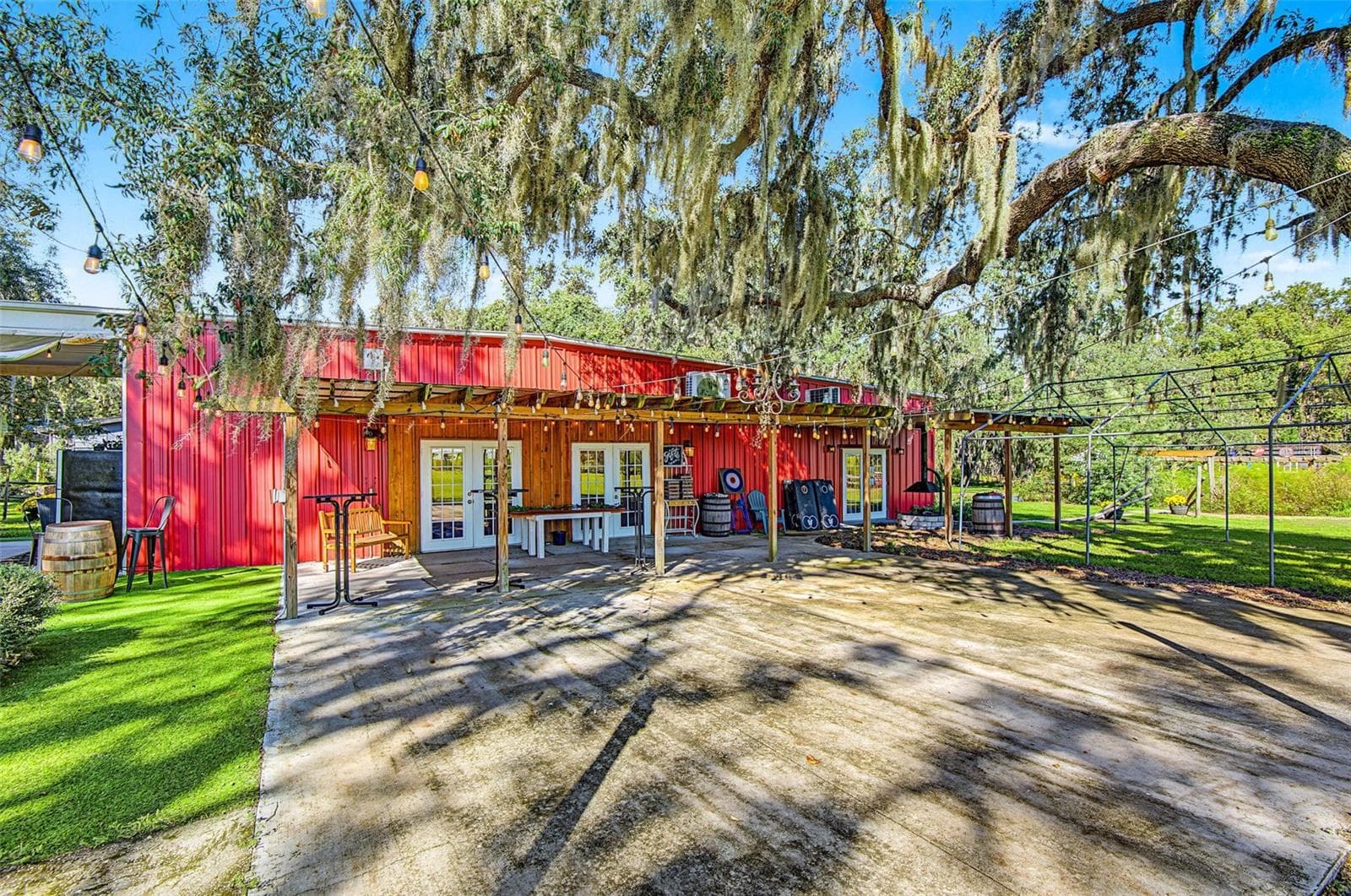 Single Family Residence at 15300 LAKE IOLA RD, DADE CITY, photo 4 of 93