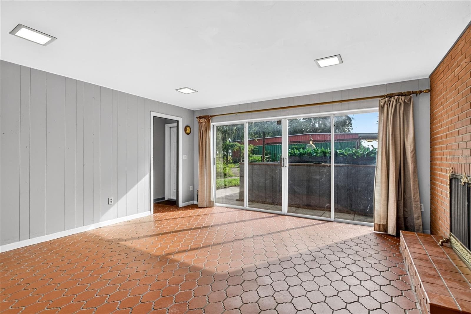 Single Family Residence at 15300 LAKE IOLA RD, DADE CITY, photo 15 of 93