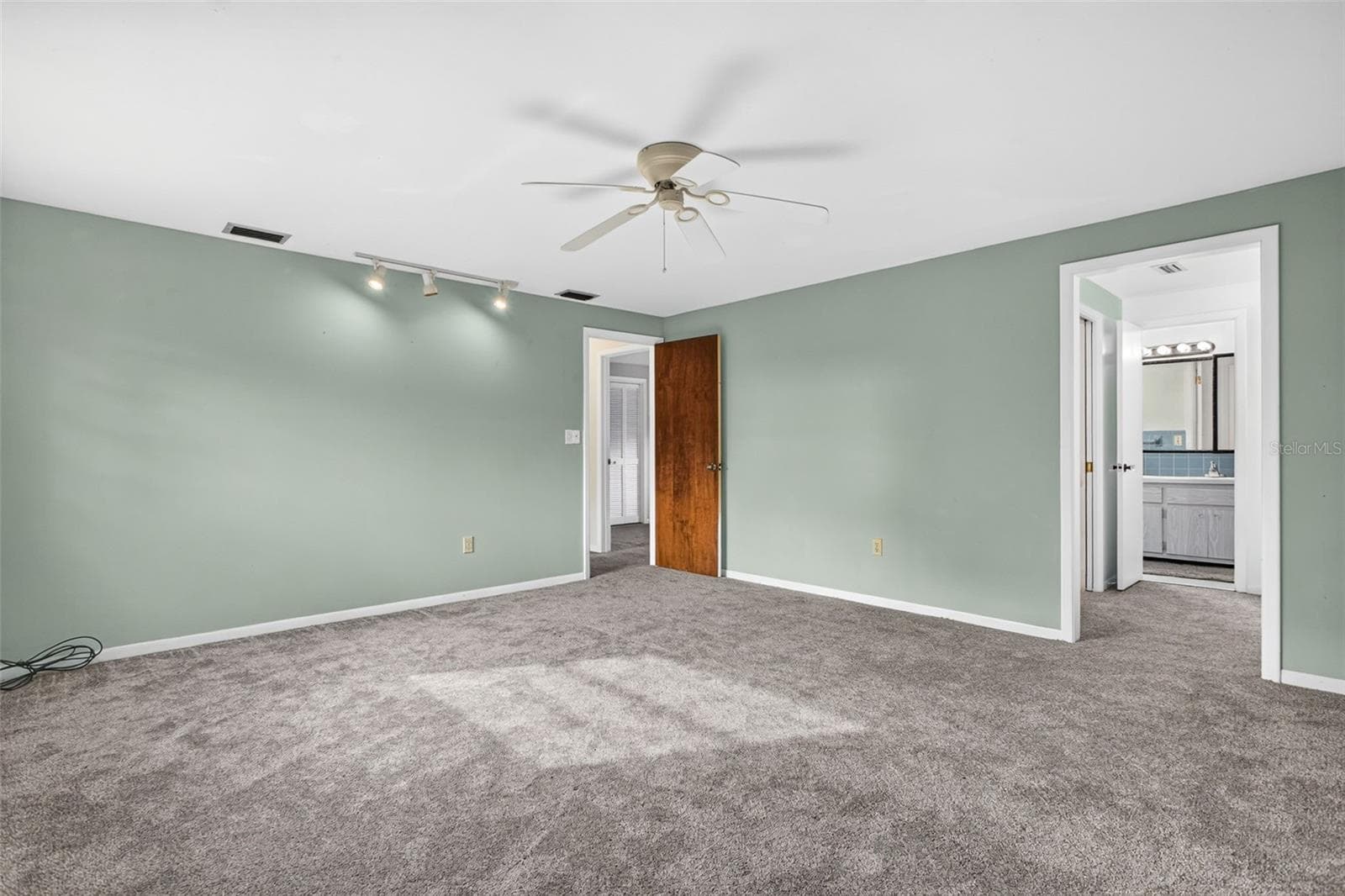 Single Family Residence at 15300 LAKE IOLA RD, DADE CITY, photo 29 of 93