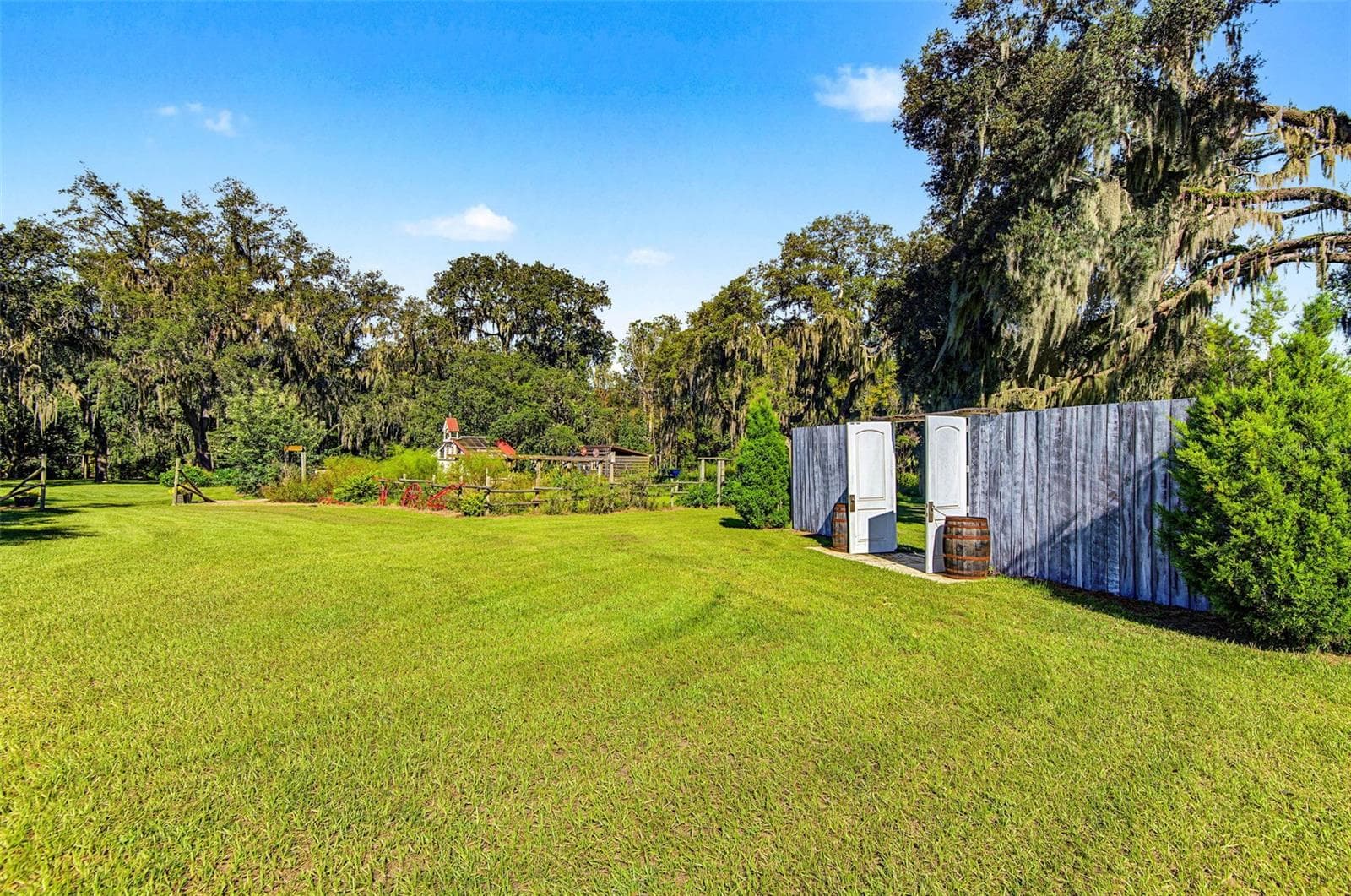 Single Family Residence at 15300 LAKE IOLA RD, DADE CITY, photo 64 of 93