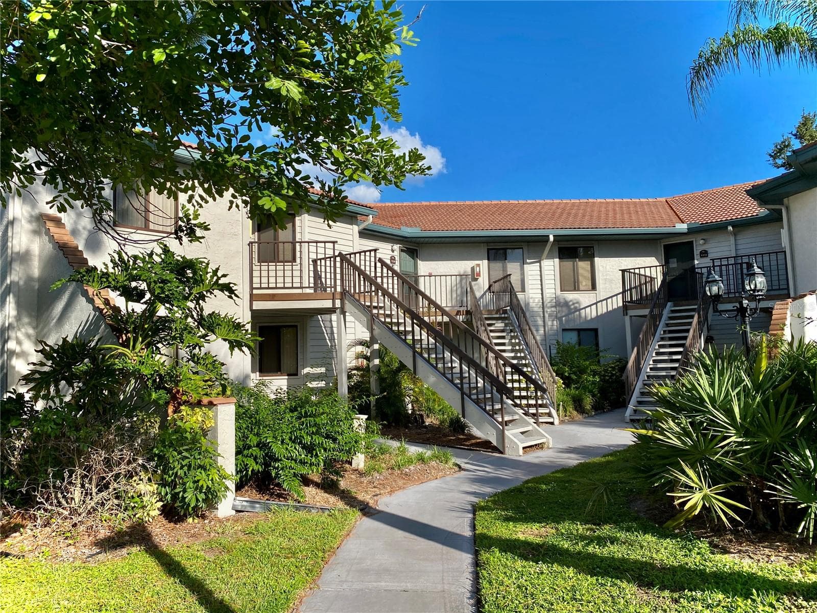 Condominium at 4437 46TH AVE W #4437, BRADENTON, photo 3 of 45
