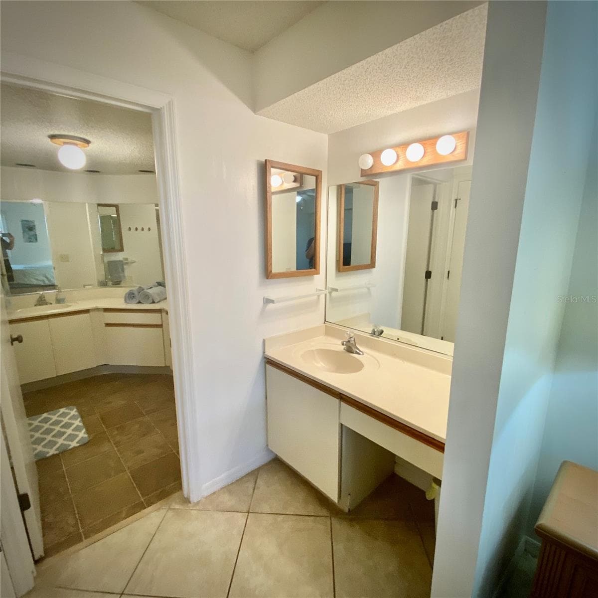Condominium at 4437 46TH AVE W #4437, BRADENTON, photo 13 of 45