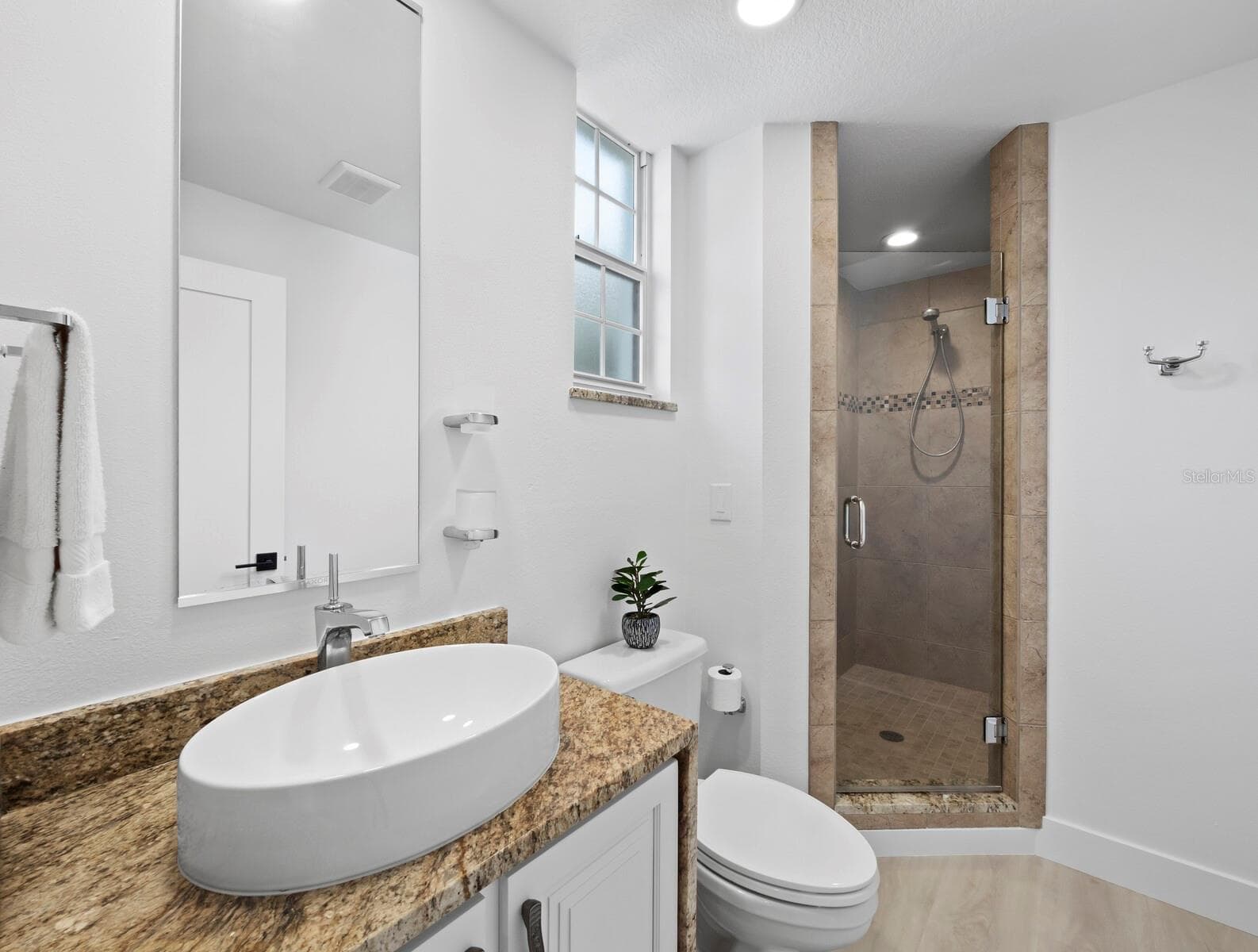 ensuite bathroom 2 - 1260 DOLPHIN BAY WAY #301, SARASOTA